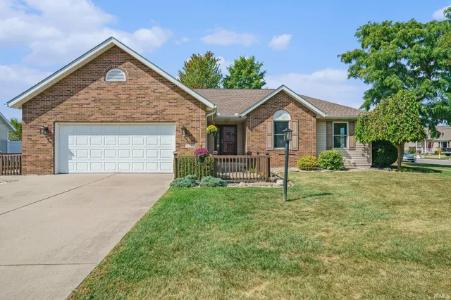 $342,500 | 1235 Mintcrest Drive, Goshen, IN 46526