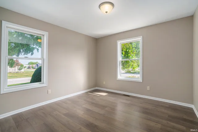 $342,500 | 1235 Mintcrest Drive, Goshen, IN 46526