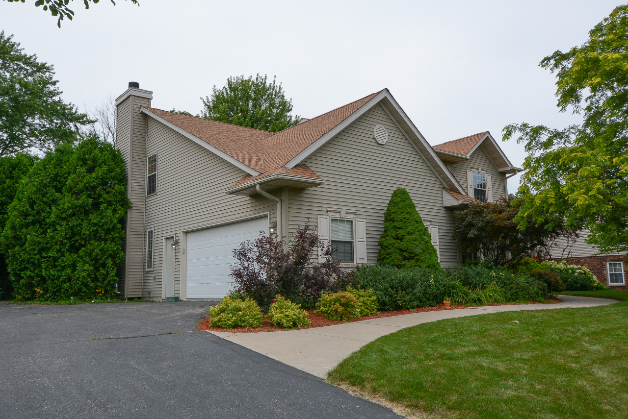 2530 Wexford Road Mount Pleasant, WI 53406 - Photo 1 of 1 Exterior - Welcome home!