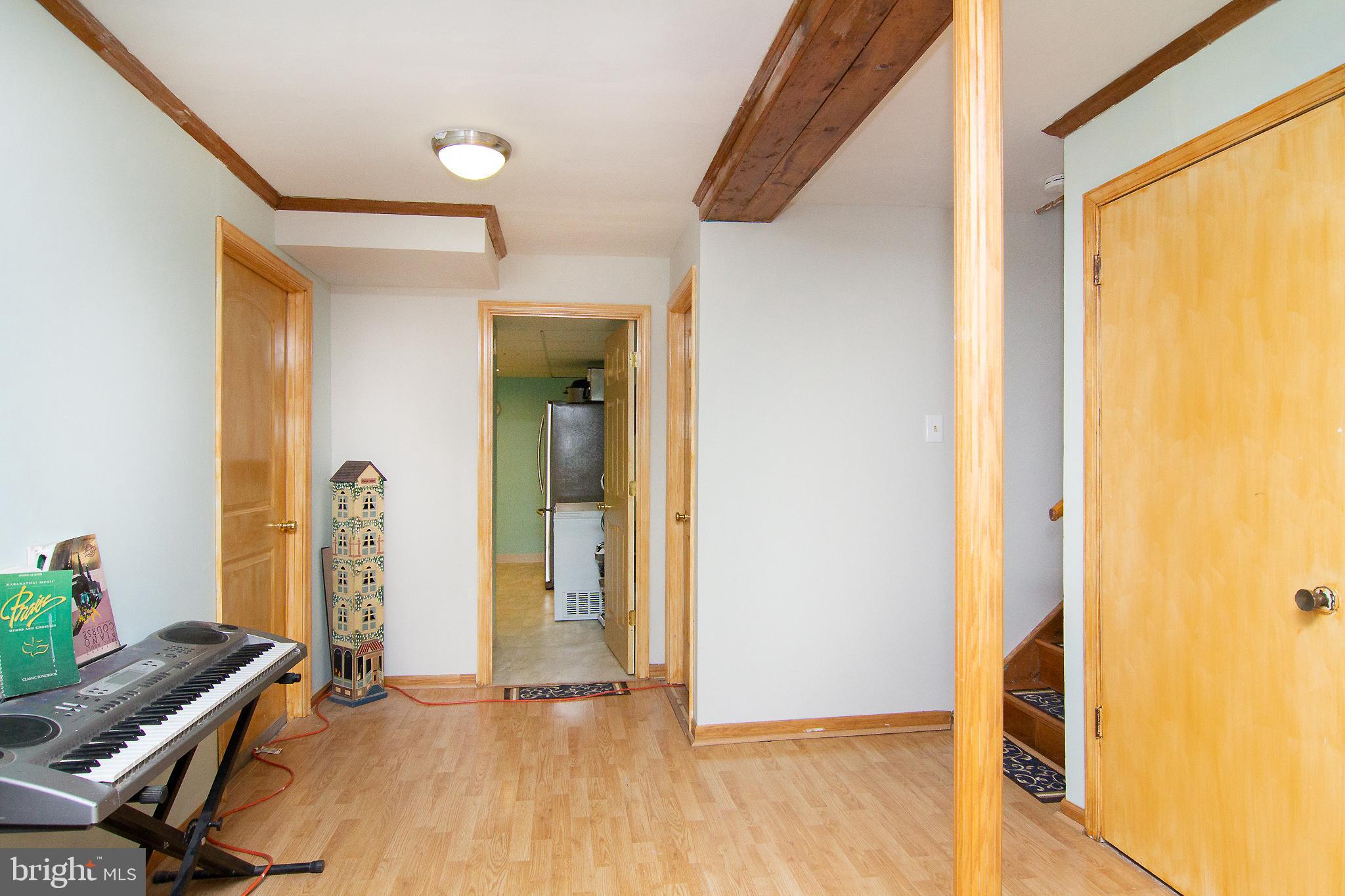 8124 Conduit Road Baltimore, MD 21234 - Photo 21 of 30 FAMILY ROOM