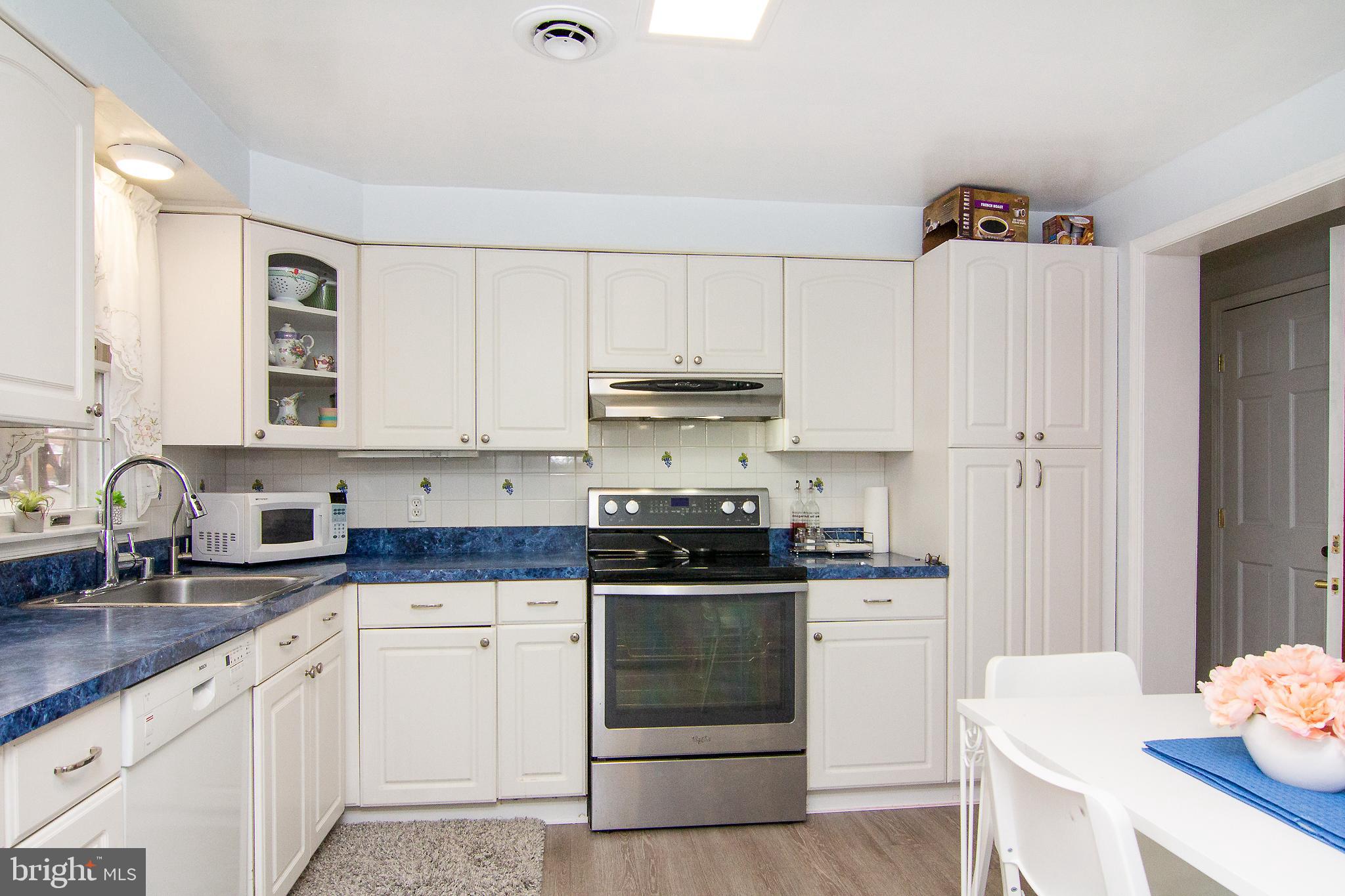 8124 Conduit Road Baltimore, MD 21234 - Photo 10 of 30 KITCHEN