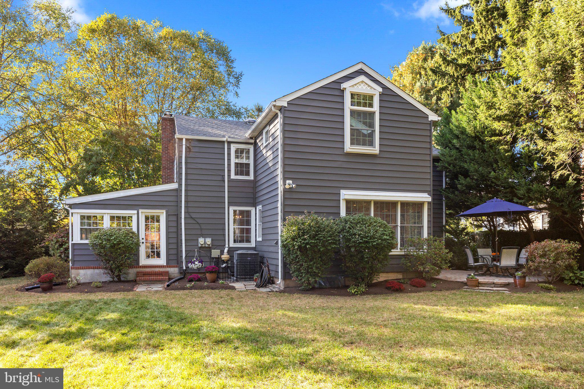 1802 Wrightfield Road Yardley, PA 19067 - Photo 4 of 44