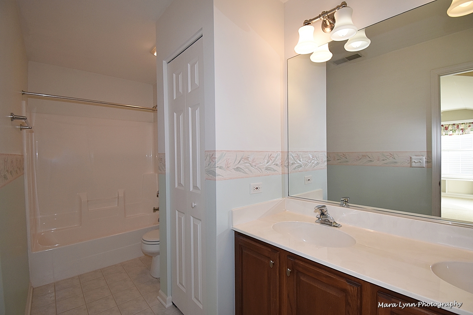 3202 Raphael Court St. Charles, IL 60175 - Photo 14 of 17
