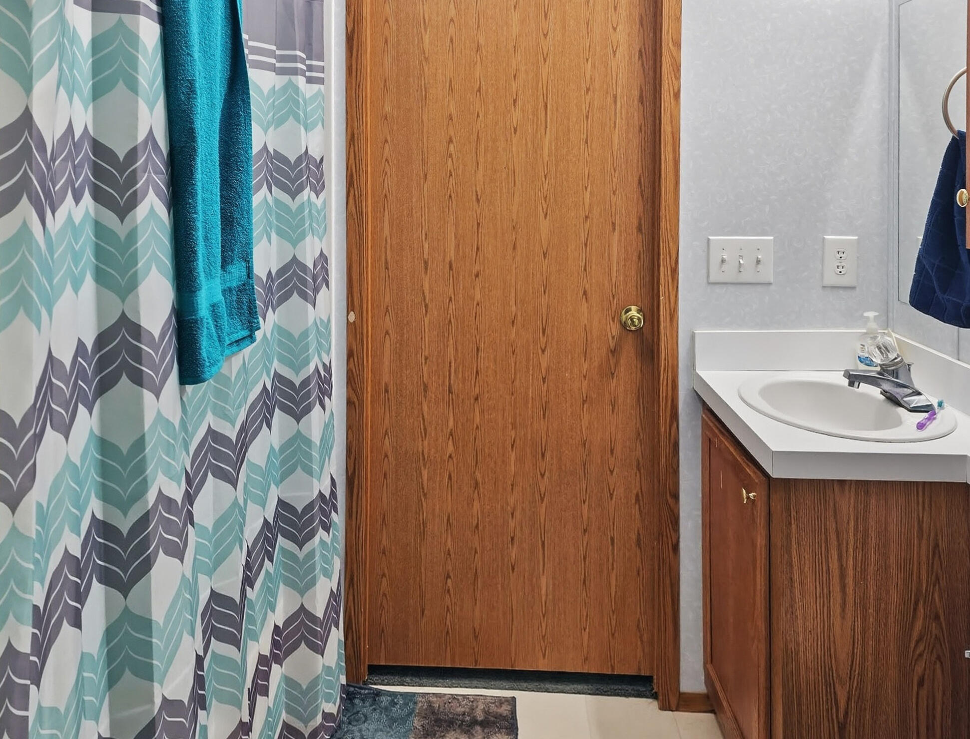 W10402 West Castle Mound Road Brockway, WI 54615 - Photo 15 of 19 Bathroom