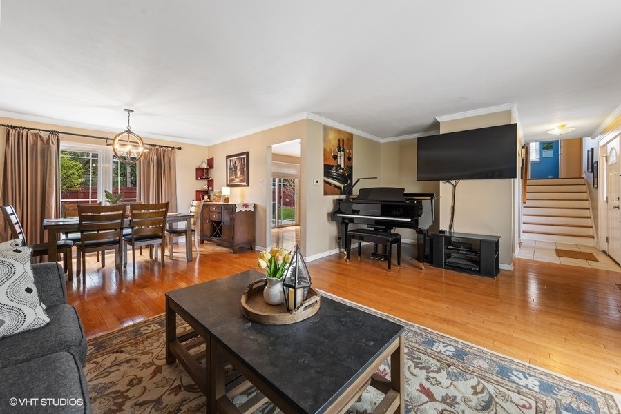 530 Highland Road Hinsdale, IL 60521 - Photo 4 of 18 Gallery Image 4