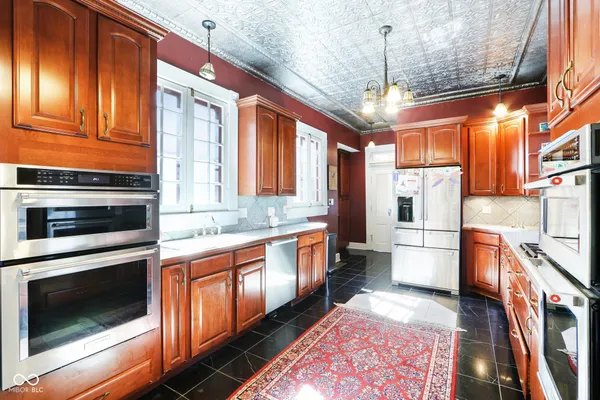 $650,000 | 1610 North Delaware Street, Indianapolis, IN 46202