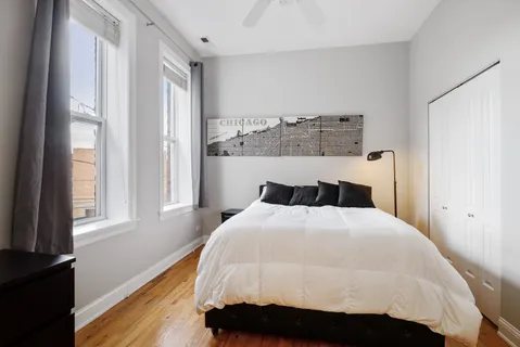 $3,200 | 3734 North Clifton Avenue, Unit 2, Chicago, IL 60613