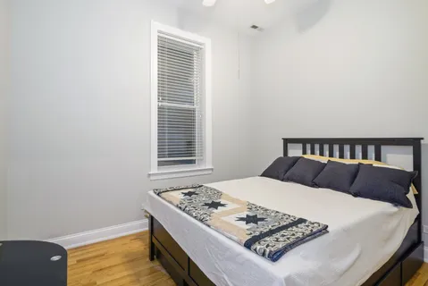 $3,200 | 3734 North Clifton Avenue, Unit 2, Chicago, IL 60613