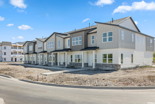 View of townhome / multi-family property