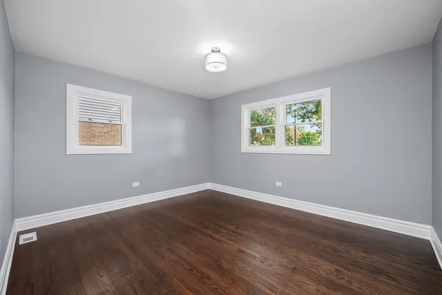 $419,900 | 9624 West Shore Drive, Oak Lawn, IL 60453