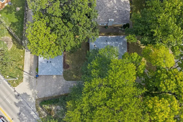 $419,900 | 9624 West Shore Drive, Oak Lawn, IL 60453