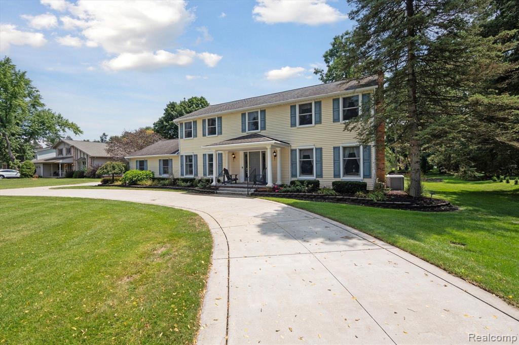 6182 Oak Valley Road Brighton, MI 48116 - Photo 2 of 69 Gallery Image 2