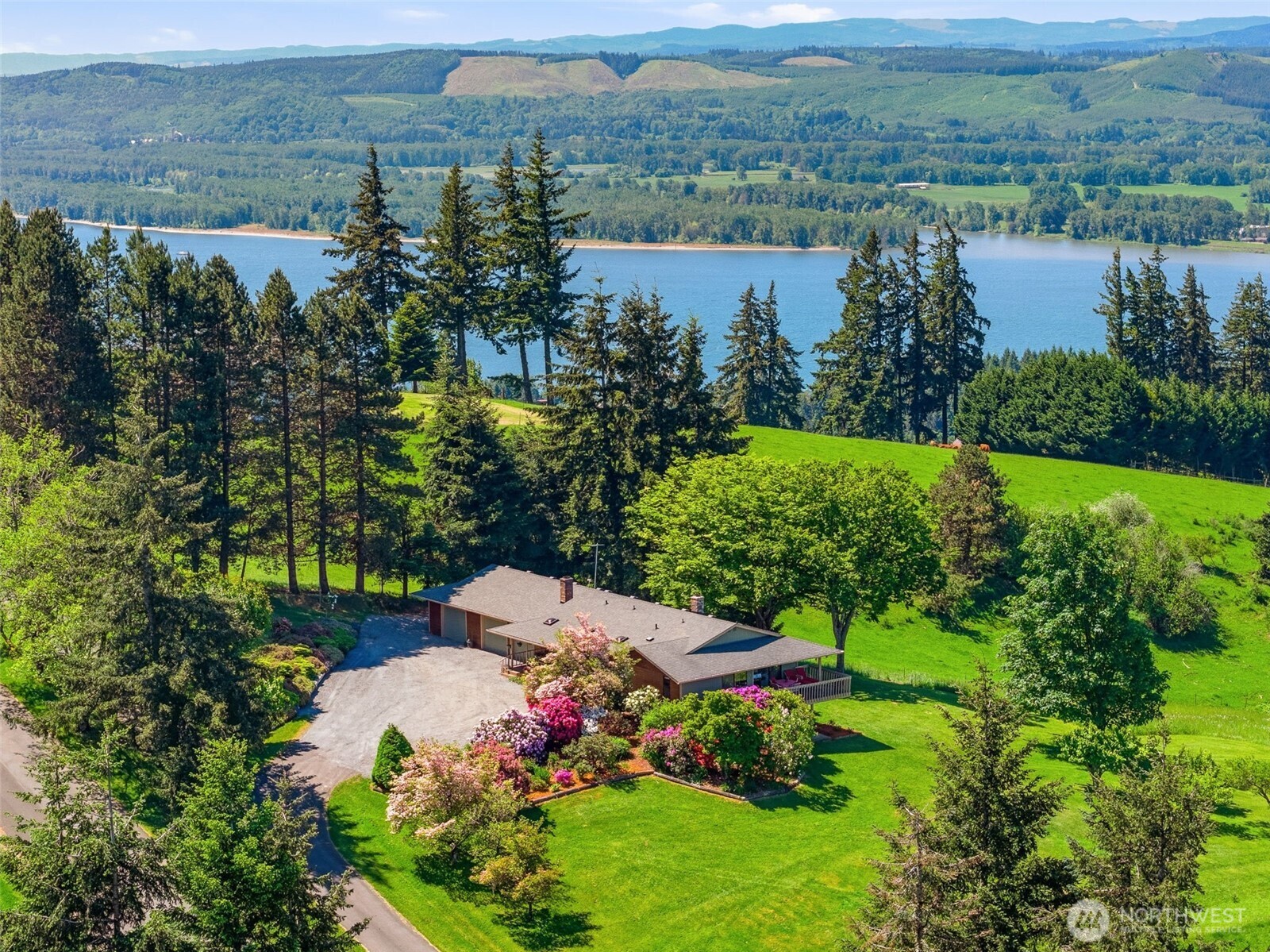 622 Confer Road Kalama, WA 98625 - Photo 1 of 40