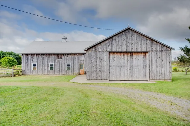 $499,900 | 279 Frost Hill Road, Plainfield, NY 13491