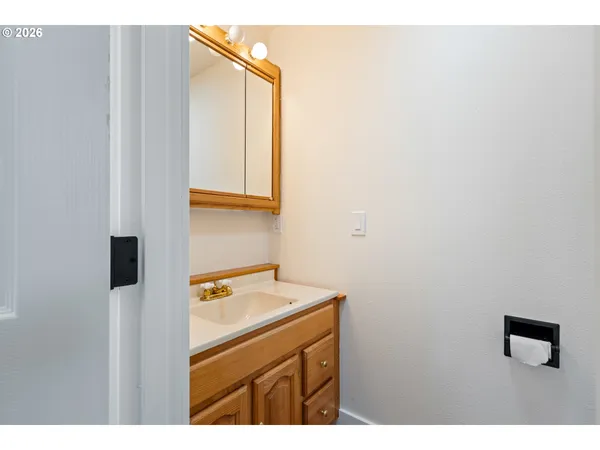 $570,472 | 3730 Amber Lane, Roseburg, OR 97471