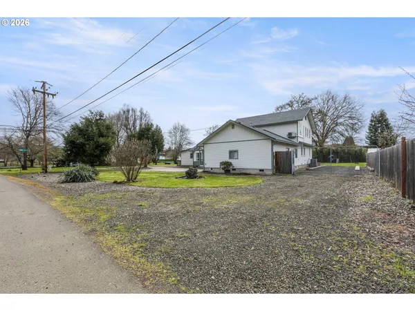 $570,472 | 3730 Amber Lane, Roseburg, OR 97471