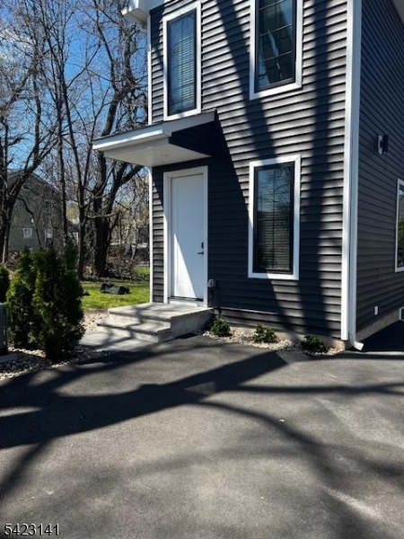 51 New Street, Unit B Montclair, NJ 07042 - Photo 2 of 32 a front view of a house