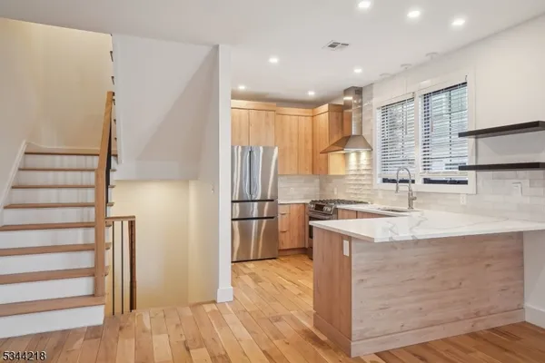 $5,300 | 51 New Street, Unit B, Montclair, NJ 07042