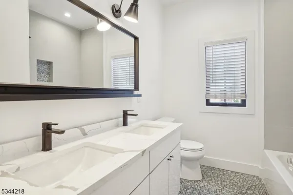 $5,300 | 51 New Street, Unit B, Montclair, NJ 07042