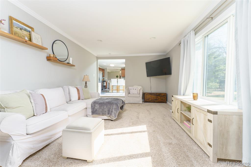 5193 Owen Road Linden, MI 48451 - Photo 3 of 32 Gallery Image 3
