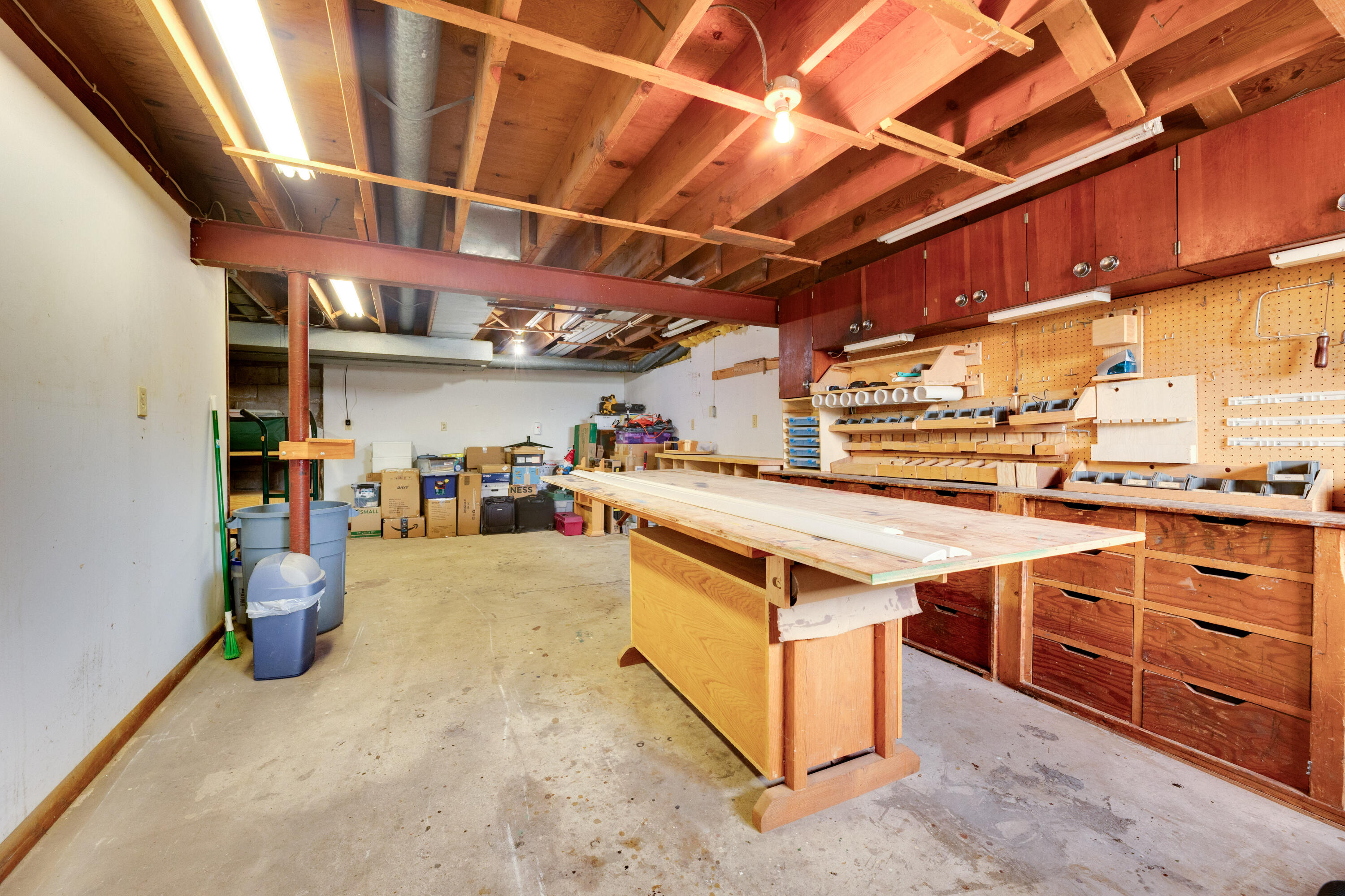 W345-s10334 Wambold Road Mukwonago, WI 53149 - Photo 31 of 35 Basement with workshop