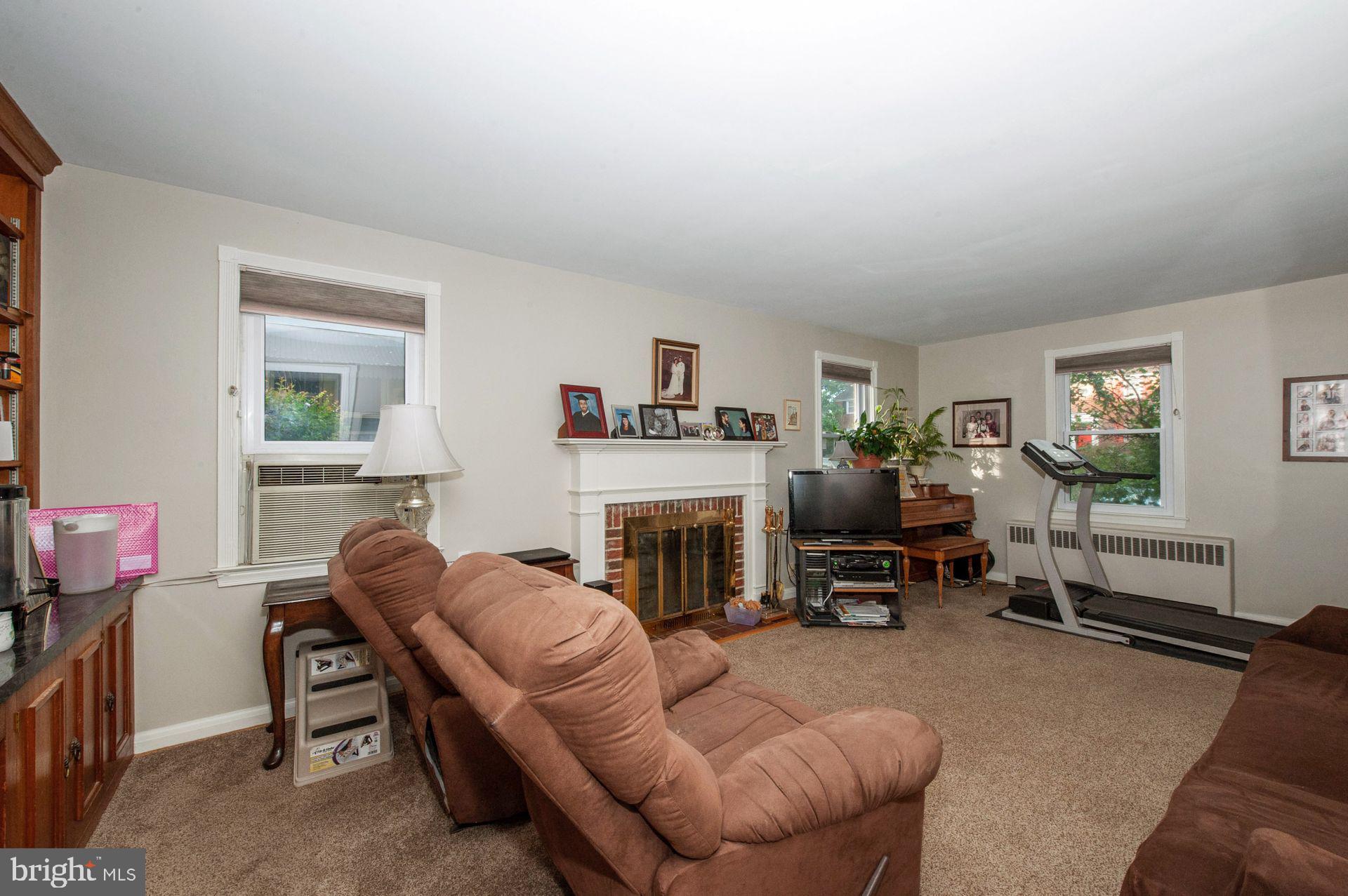 7010 Deerfield Road Baltimore, MD 21208 - Photo 4 of 28 Gallery Image 4