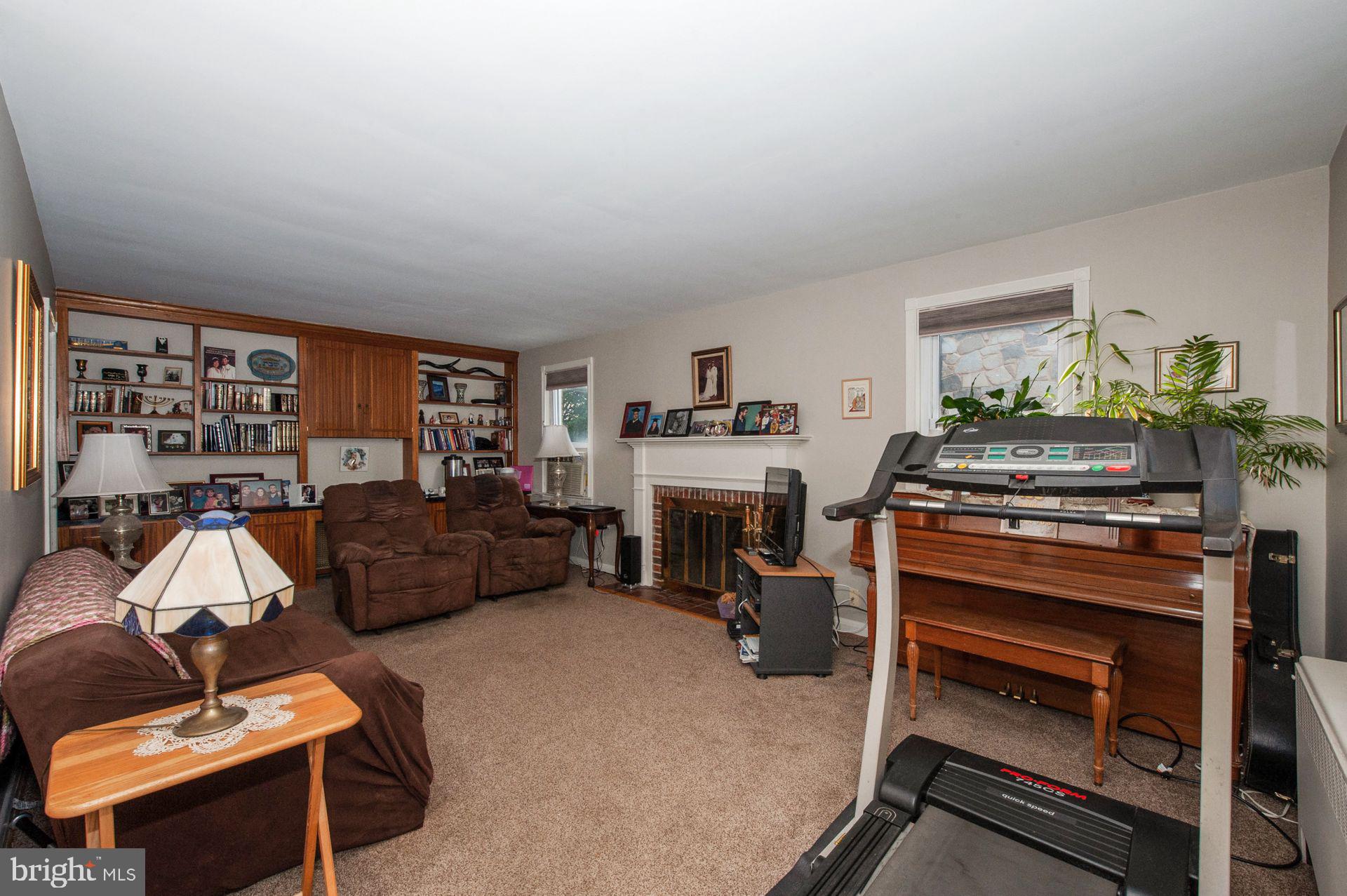 7010 Deerfield Road Baltimore, MD 21208 - Photo 5 of 28 Gallery Image 5
