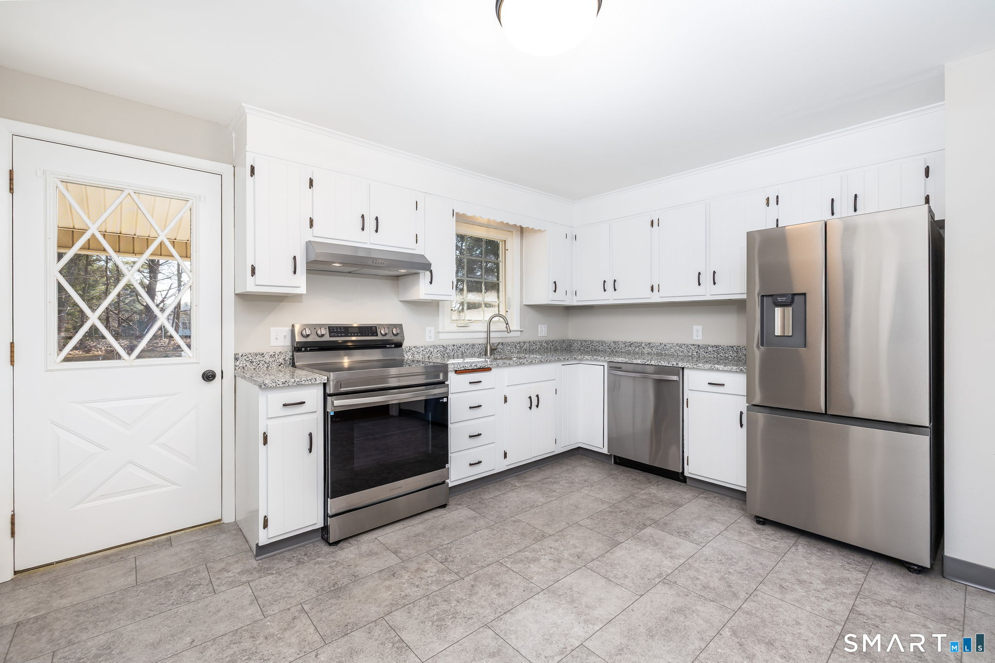 38 Tudor Hill Road South Windsor, CT 06074 - Photo 5 of 26