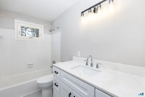 $389,900 | 38 Tudor Hill Road, South Windsor, CT 06074