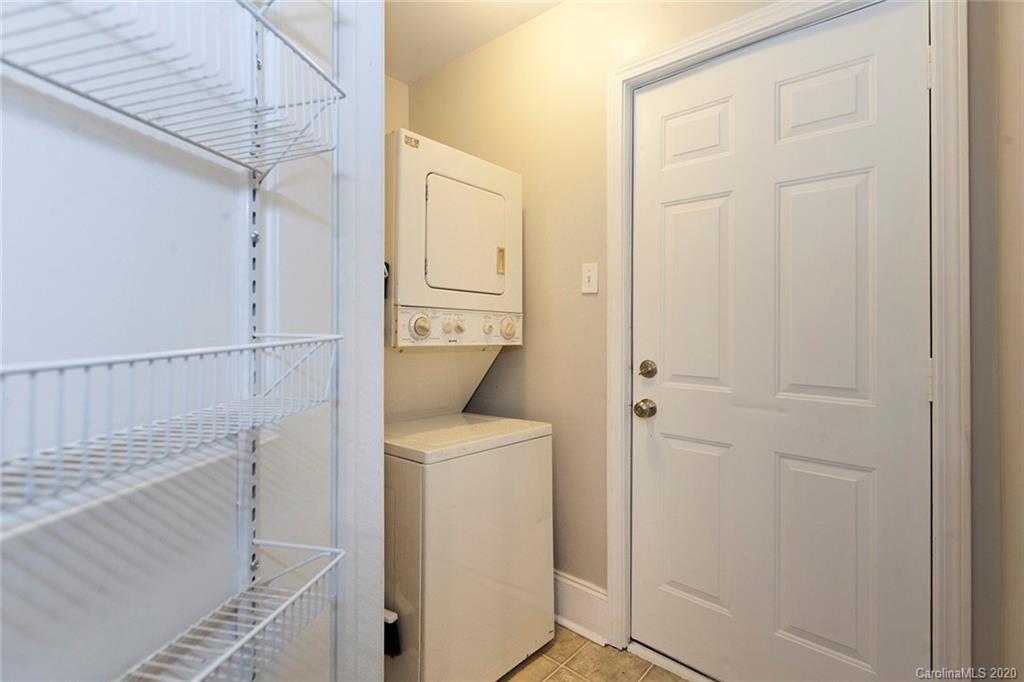 1404 Effingham Road Charlotte, NC 28208 - Photo 17 of 33
