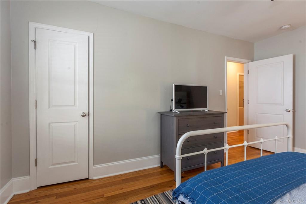 1404 Effingham Road Charlotte, NC 28208 - Photo 21 of 33