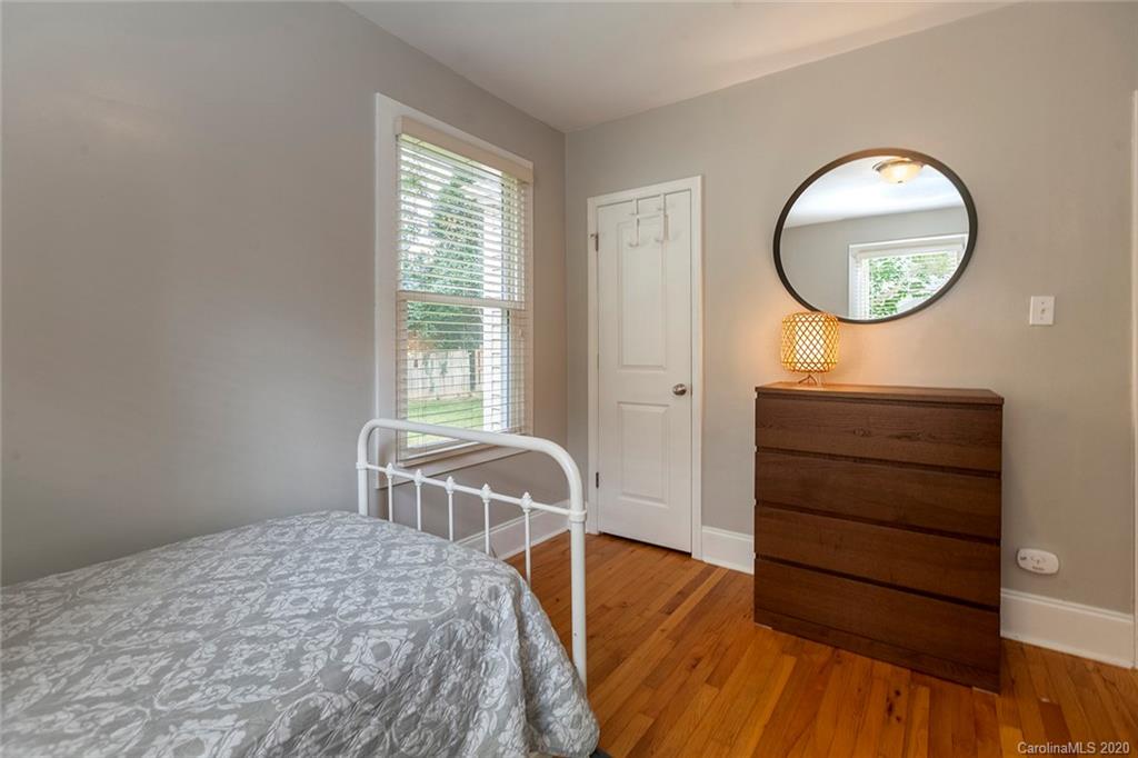 1404 Effingham Road Charlotte, NC 28208 - Photo 26 of 33