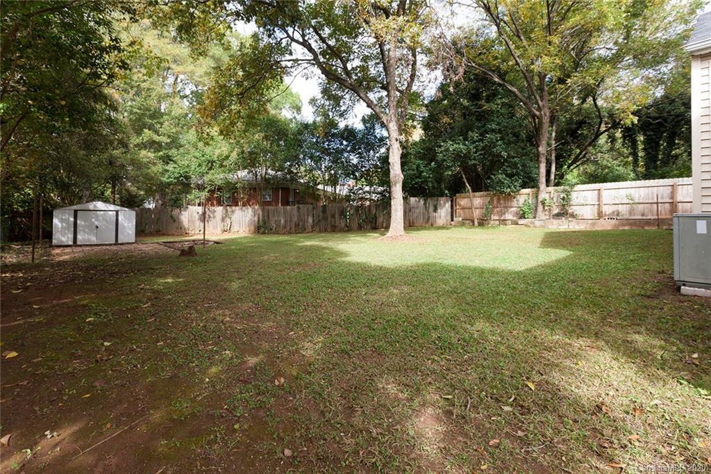 1404 Effingham Road Charlotte, NC 28208 - Photo 30 of 33