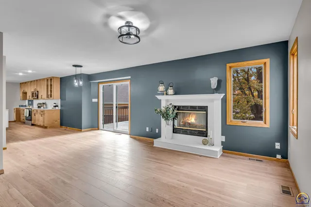 $369,900 | 6445 Southwest 21st Terrace, Topeka, KS 66614