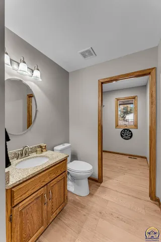 $369,900 | 6445 Southwest 21st Terrace, Topeka, KS 66614