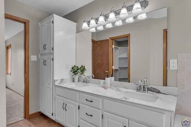 $369,900 | 6445 Southwest 21st Terrace, Topeka, KS 66614