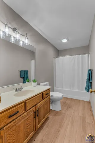 $369,900 | 6445 Southwest 21st Terrace, Topeka, KS 66614