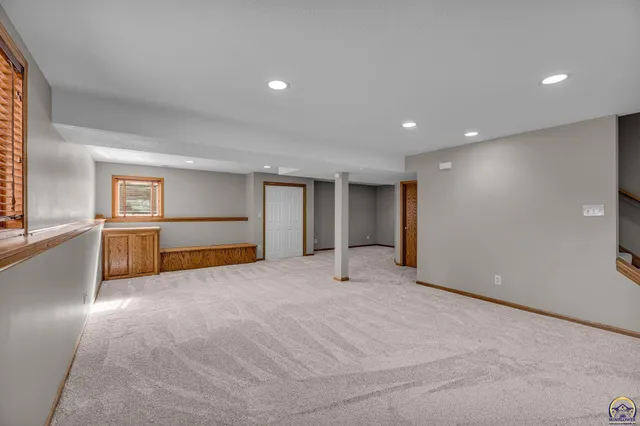 $369,900 | 6445 Southwest 21st Terrace, Topeka, KS 66614