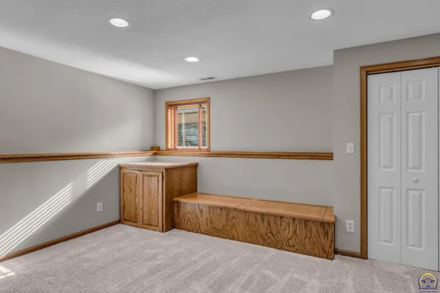 $369,900 | 6445 Southwest 21st Terrace, Topeka, KS 66614