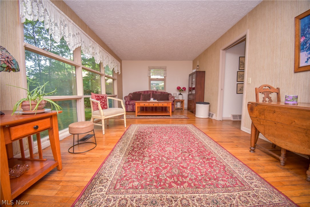 1683 Ridge Road Hinckley, OH 44233 - Photo 4 of 49