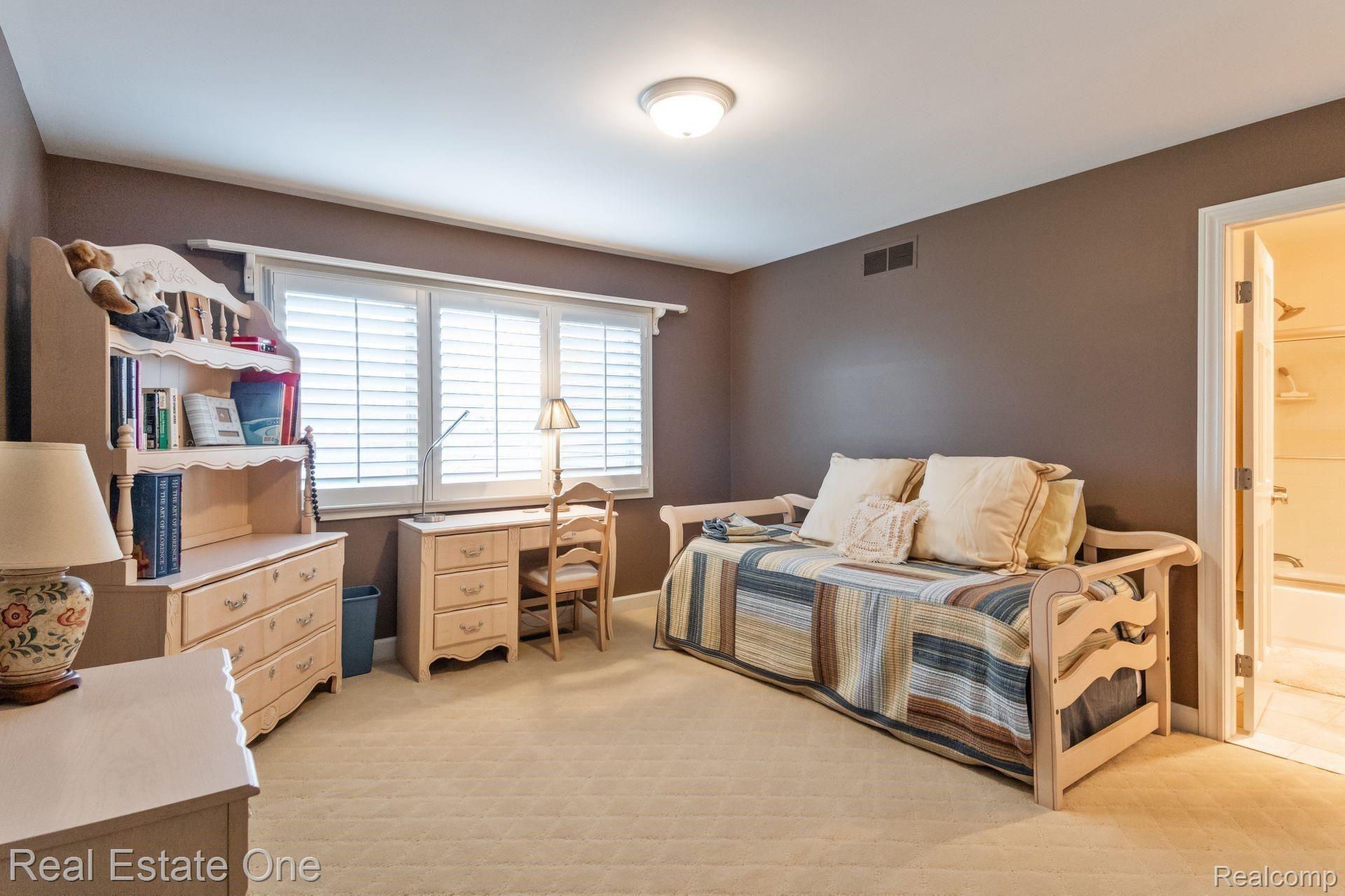 49223 Joy Road Canton, MI 48187 - Photo 33 of 55 32.jpg