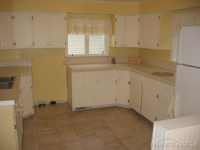 4046 Lakeshore Road Lexington, MI 48450 - Photo 11 of 30