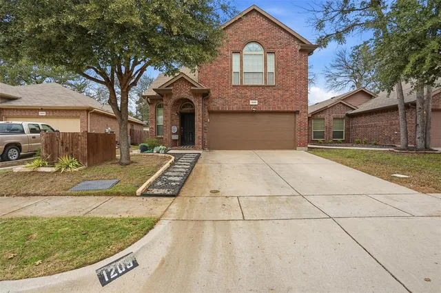 $339,000 | 1205 Briarwood Drive, Azle, TX 76020