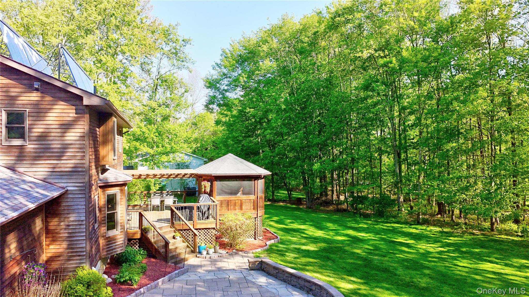 29 Valley View Road Bloomingburg, NY 12721 - Photo 36 of 50 a front view of a house with garden