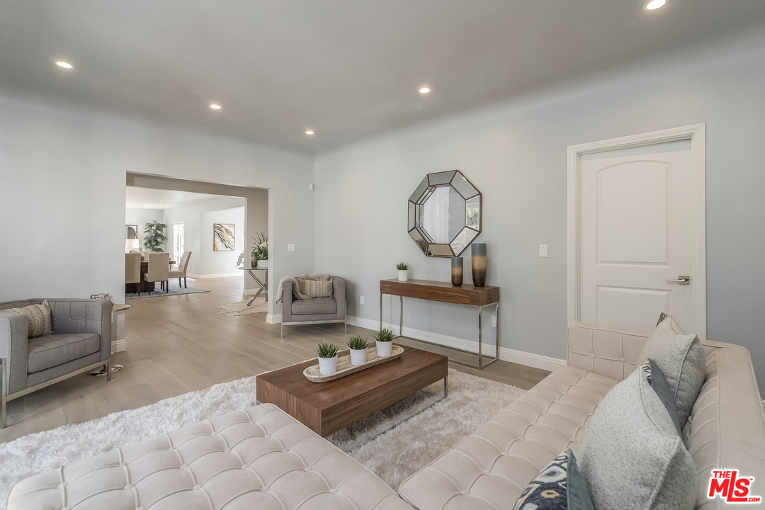 285 South Muirfield Road Los Angeles, CA 90004 - Photo 18 of 53