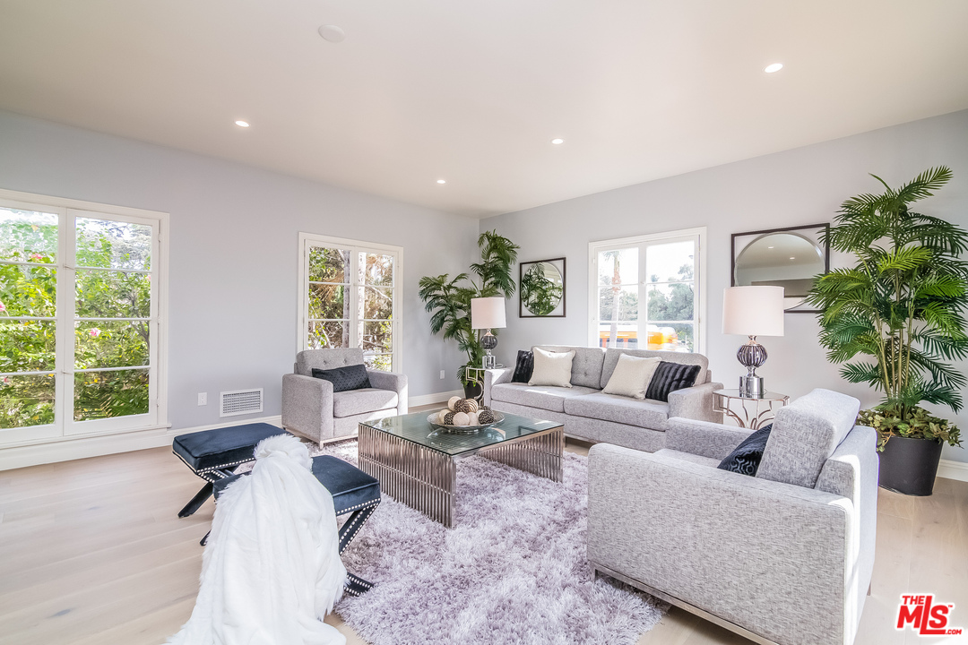 285 South Muirfield Road Los Angeles, CA 90004 - Photo 21 of 53