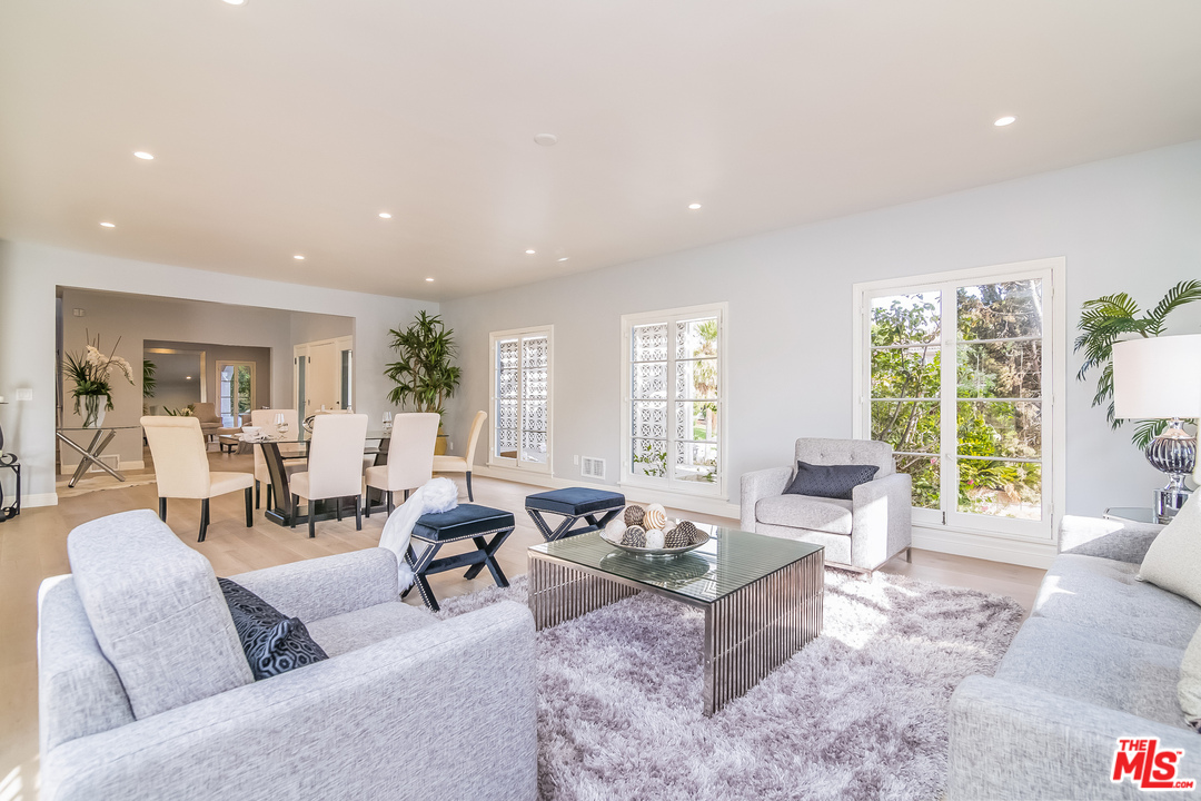 285 South Muirfield Road Los Angeles, CA 90004 - Photo 24 of 53