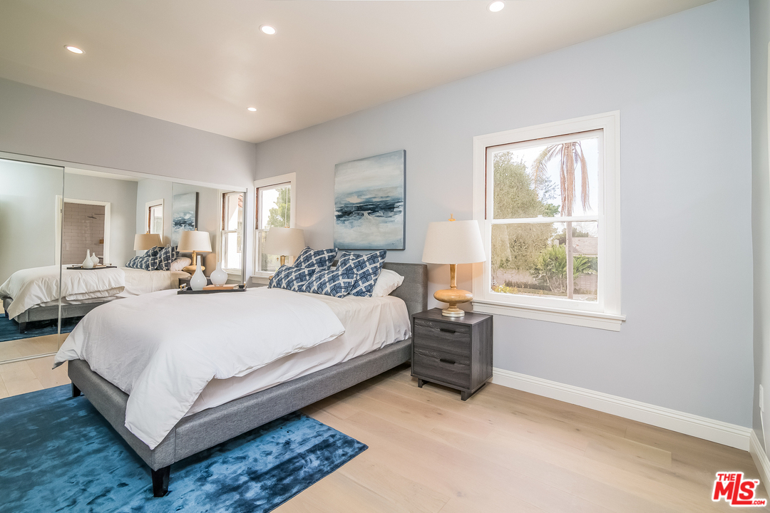 285 South Muirfield Road Los Angeles, CA 90004 - Photo 39 of 53