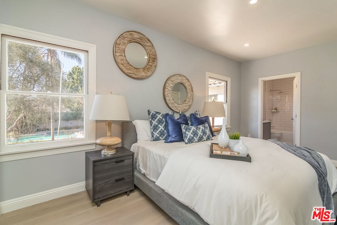 285 South Muirfield Road Los Angeles, CA 90004 - Photo 40 of 53