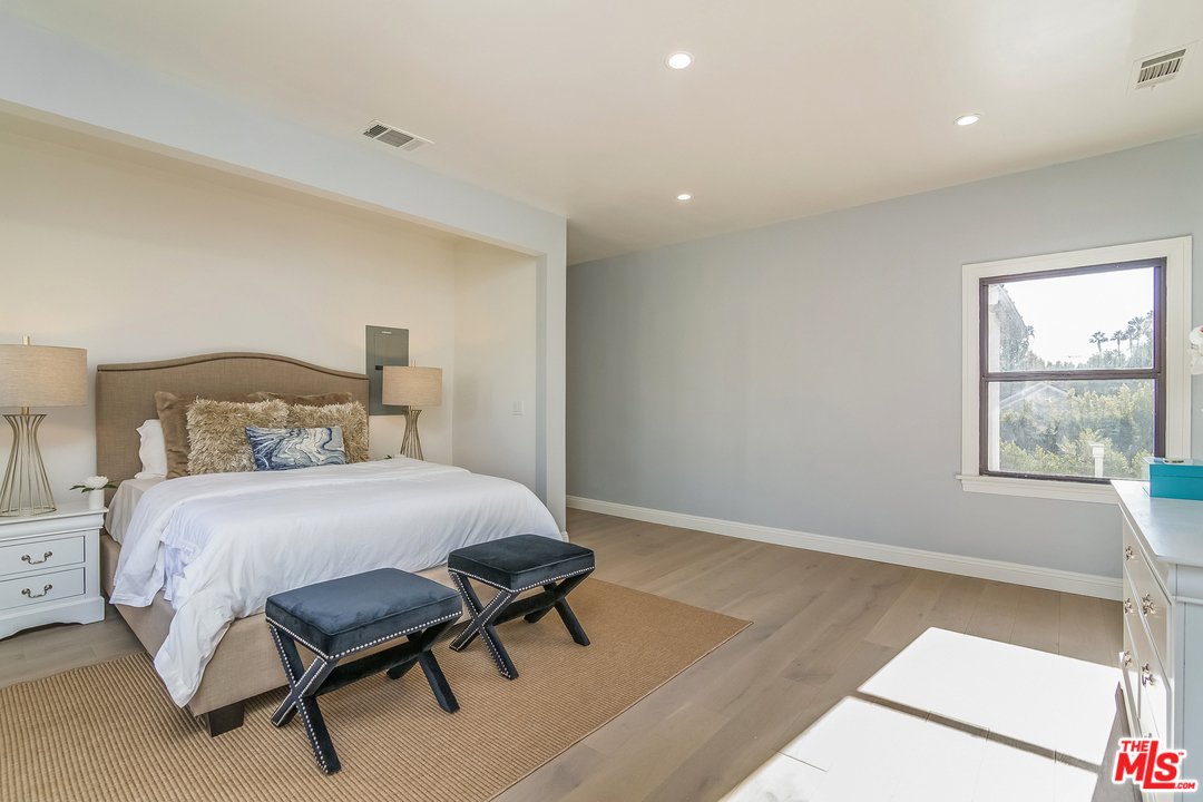 285 South Muirfield Road Los Angeles, CA 90004 - Photo 42 of 53